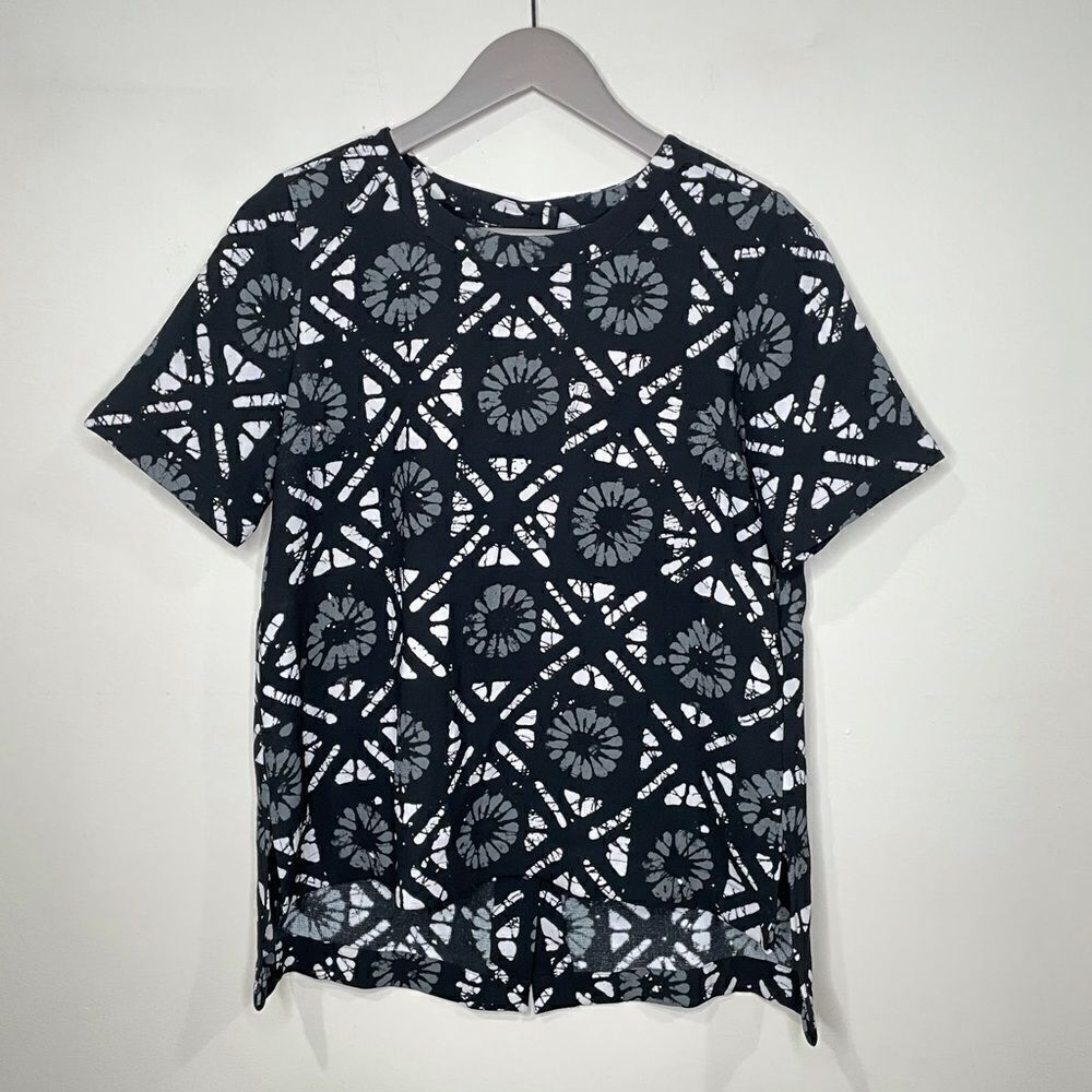 Madewell Industry Button-Back Top in Batik Grid - Picture 3 of 9